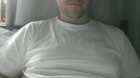 Snapshot of x_yes chatting on October 16, 11:22 am x_yes online show from October 16, 11:22 am