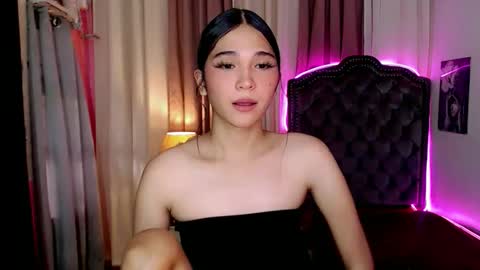 Snapshot of xairah_doux chatting on October 20, 5:41 am xairah_doux online show from October 20, 5:41 am