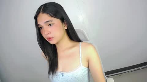 xairah_doux online show from May 25, 12:16 am