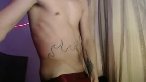 xalejo_max online show from September 19, 6:52 pm