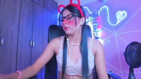 XALLYSONX online show from February 8, 5:18 pm