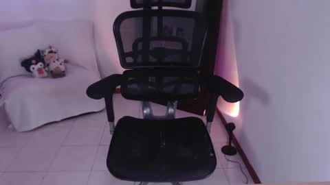 xambar_22x online show from April 22, 4:41 pm