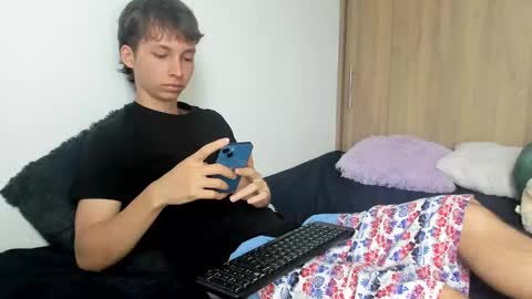 Xam online show from December 7, 9:00 pm