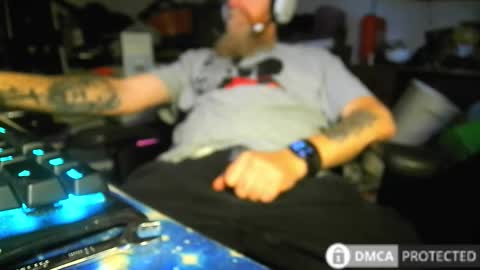 Snapshot of xander71972 chatting on March 16, 12:20 pm xander71972 online show from March 16, 12:20 pm