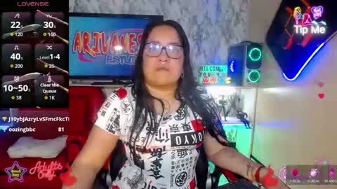 Snapshot of xander_taylor_ chatting on June 18, 9:14 am xander_taylor_ online show from June 18, 9:14 am