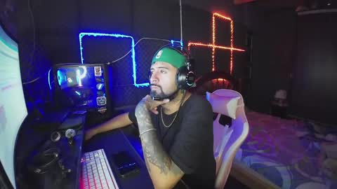 xandres2016 online show from April 18, 8:40 am