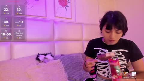 xara_u online show from April 21, 8:01 pm