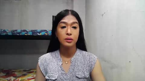 Snapshot of xasianbigcumx chatting on December 6, 2:13 am xasianbigcumx online show from December 6, 2:13 am