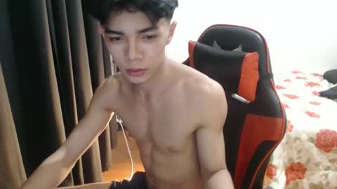 Snapshot of xaviar20 chatting on October 5, 10:13 am xaviar20 online show from October 5, 10:13 am