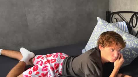 Snapshot of xavier_200 chatting on October 6, 3:04 am Xavier PVT open online show from October 6, 3:04 am