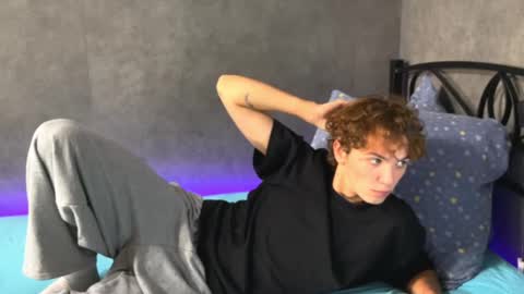 Snapshot of xavier_200 chatting on October 13, 3:50 am Xavier PVT open online show from October 13, 3:50 am