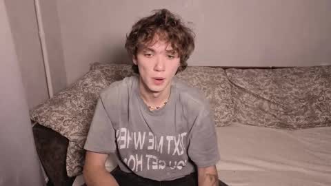 Snapshot of xavier_200 chatting on November 20, 11:43 am Xavier PVT open online show from November 20, 11:43 am