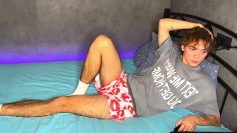 Snapshot of xavier_200 chatting on December 3, 5:04 am Xavier PVT open online show from December 3, 5:04 am