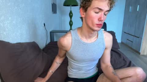 Snapshot of xavier_200 chatting on June 1, 7:43 am Xavier PVT open online show from June 1, 7:43 am