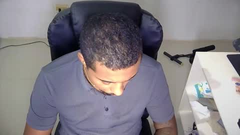 Snapshot of xaviermillerxxx chatting on October 24, 3:52 pm Xavier Miller online show from October 24, 3:52 pm