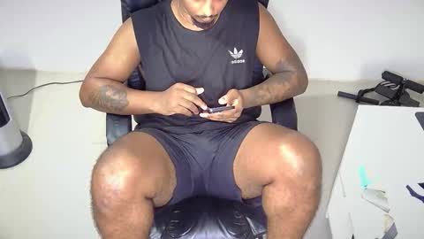 Snapshot of xaviermillerxxx chatting on October 25, 6:35 pm Xavier Miller online show from October 25, 6:35 pm