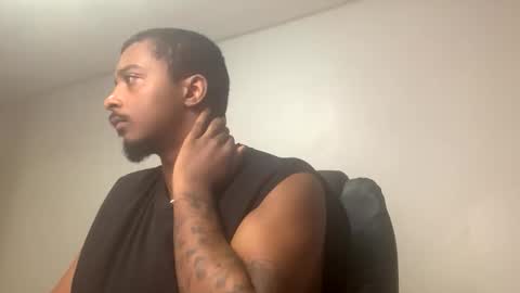 Snapshot of xaviermillerxxx chatting on October 27, 12:42 pm Xavier Miller online show from October 27, 12:42 pm