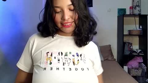 Snapshot of xayahnds chatting on January 31, 10:52 pm XAYAH online show from January 31, 10:52 pm