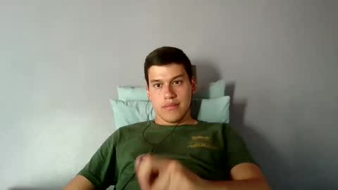 Snapshot of xbasstian_77 chatting on January 5, 9:14 pm Sebas online show from January 5, 9:14 pm