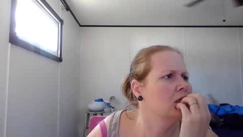 xbeautifulxliex online show from March 20, 4:12 pm