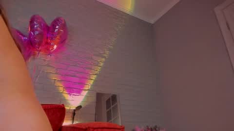 Snapshot of xbetty_coyx chatting on February 25, 9:02 pm Betty online show from February 25, 9:02 pm