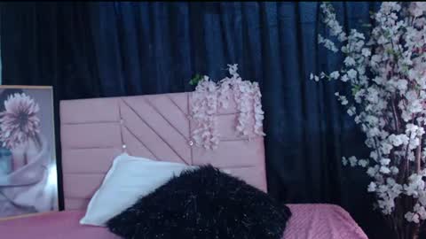 Snapshot of xbonny_ chatting on July 6, 4:42 pm online show from July 6, 4:42 pm