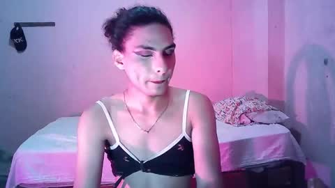 Snapshot of xbryxxx2 chatting on November 14, 3:49 am britany online show from November 14, 3:49 am