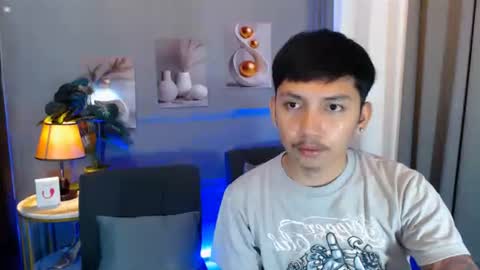 Charlie online show from April 8, 2:11 am