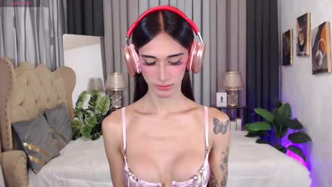 Snapshot of xclassyanisha chatting on February 26, 8:59 am I LOVEE TO TRAVEL AROUND THE WORLD online show from February 26, 8:59 am