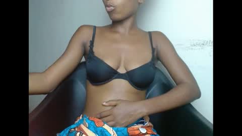 xcreamypussy online show from December 15, 7:53 pm