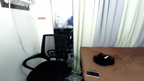 Snapshot of xdreamtrexie chatting on January 3, 6:01 am xdreamtrexie online show from January 3, 6:01 am