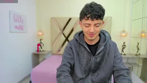 xebastwink online show from May 9, 12:32 pm