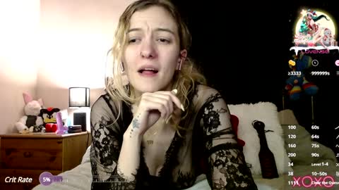 EllieeRose online show from December 28, 5:44 am