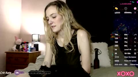 EllieeRose online show from February 11, 5:18 pm