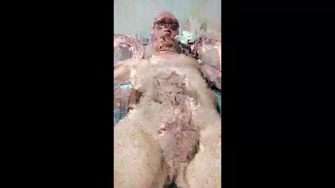 Snapshot of xfneh002 chatting on February 7, 9:35 am Slava online show from February 7, 9:35 am