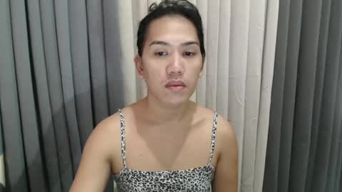 GWEN THOMPSON .......   online show from December 4, 8:56 am