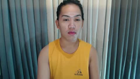 GWEN THOMPSON .......   online show from December 8, 5:39 am