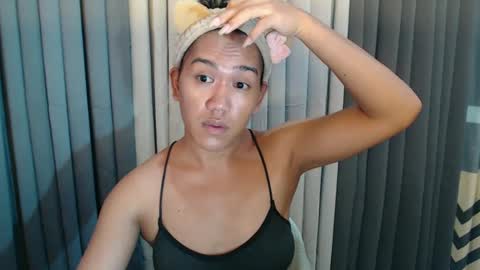 GWEN THOMPSON .......   online show from January 23, 2:28 pm