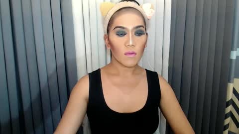 GWEN THOMPSON .......   online show from February 2, 5:59 pm