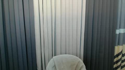 GWEN THOMPSON .......   online show from February 20, 3:41 pm