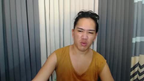 GWEN THOMPSON .......   online show from February 26, 4:36 am