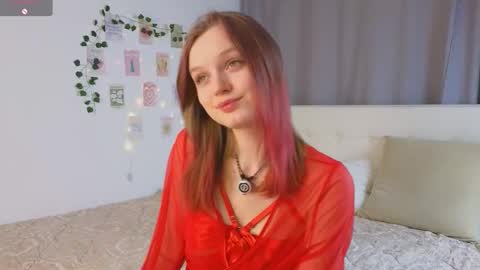 Luna and Lina online show from December 16, 4:06 am