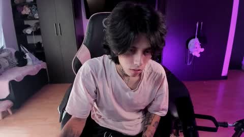 xIce Boy online show from December 22, 1:08 pm