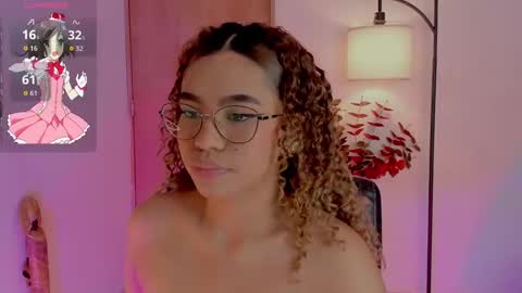 Snapshot of ximena_sotto1 chatting on October 16, 8:21 pm camila online show from October 16, 8:21 pm