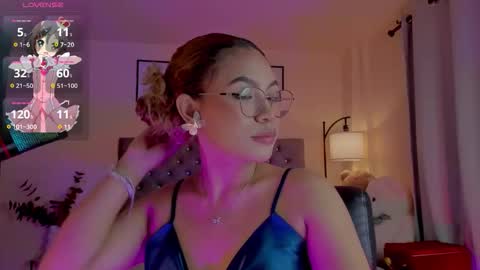 camila online show from December 3, 9:46 pm