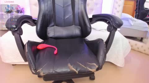 Snapshot of xiomara_cortes chatting on January 22, 10:15 pm xiomara_cortes online show from January 22, 10:15 pm