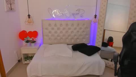 xiomara_cortes online show from February 16, 1:25 am