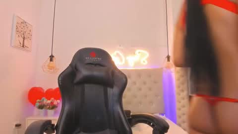 Snapshot of xiomara_cortes chatting on February 16, 8:44 pm xiomara_cortes online show from February 16, 8:44 pm