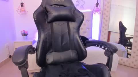 Snapshot of xiomara_cortes chatting on February 27, 1:48 am xiomara_cortes online show from February 27, 1:48 am