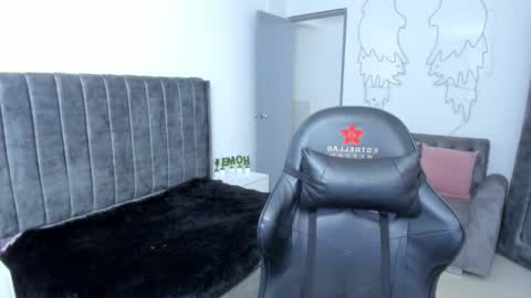 Snapshot of xiomara_cortes chatting on October 13, 7:14 pm xiomara_cortes online show from October 13, 7:14 pm